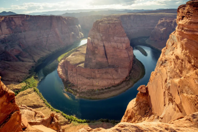 The World’s Top 10 Deepest Canyons:Horseshoe Bend Vista